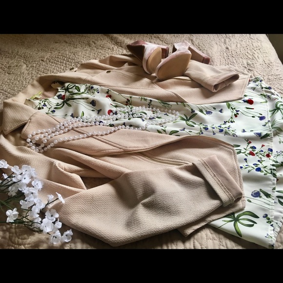 LAST ONE! Ivory Tank with Blossoms - Picture 3 of 5